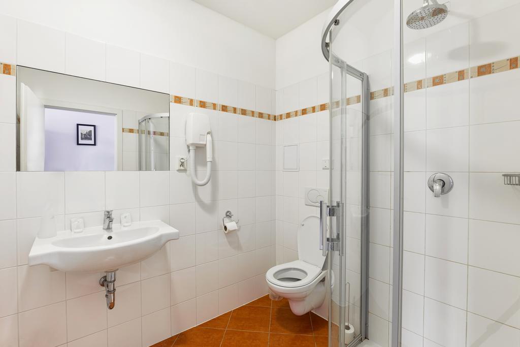 Hotel U Salzmannu Plzeň Quarto foto
